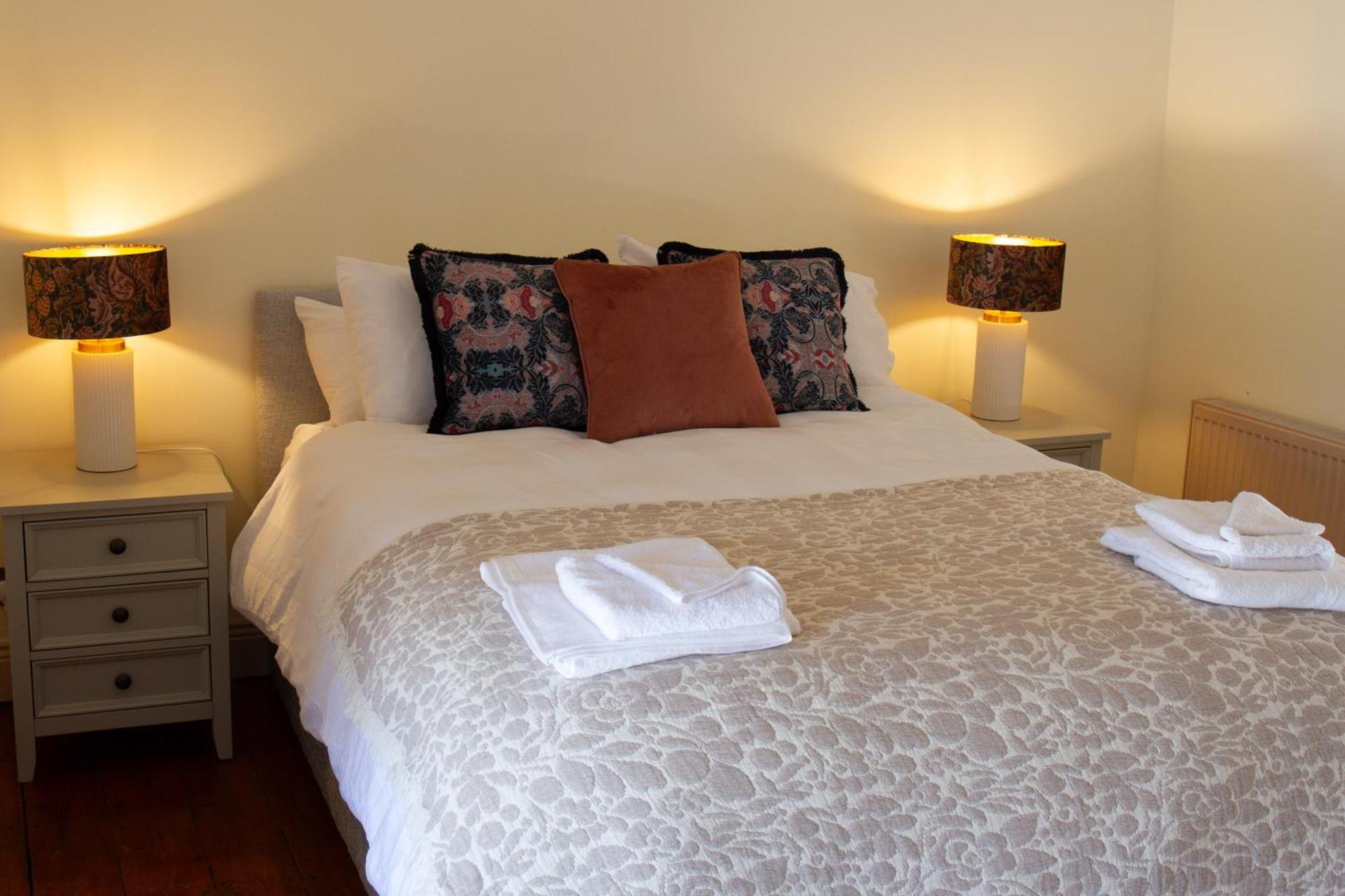 Hill House Lodge Sleeps 6 Overlooking The Rock Of Cashel Cashel  Kültér fotó