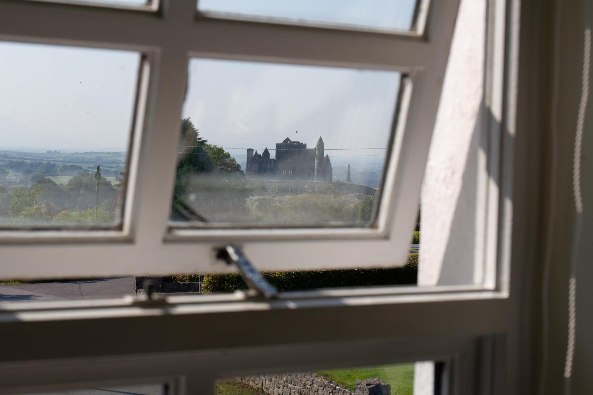 Hill House Lodge Sleeps 6 Overlooking The Rock Of Cashel Cashel  Kültér fotó