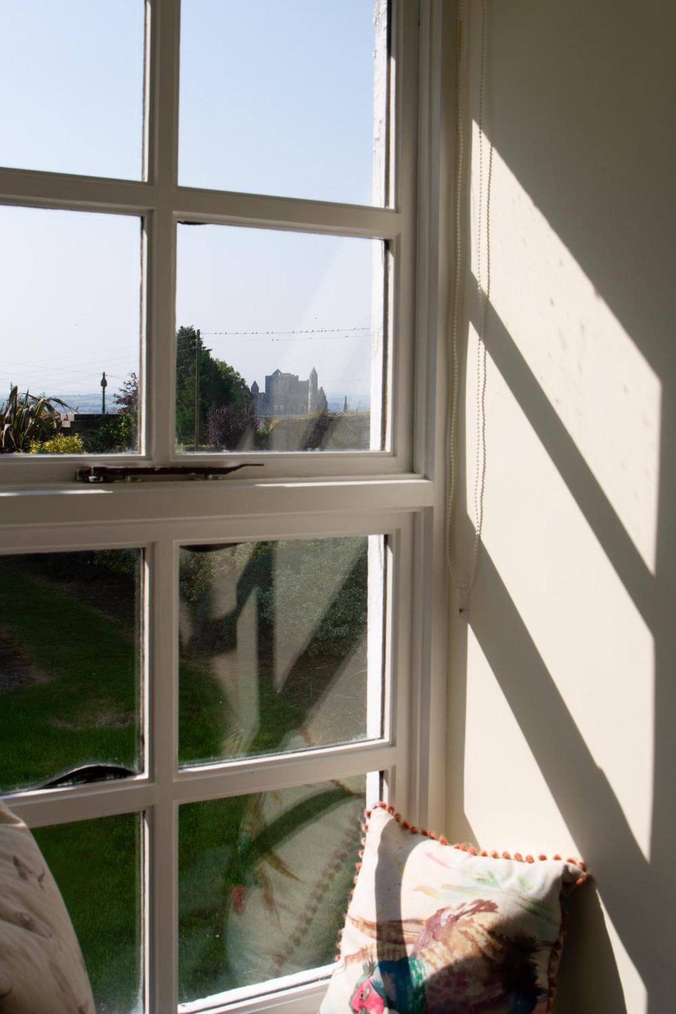 Hill House Lodge Sleeps 6 Overlooking The Rock Of Cashel Cashel  Kültér fotó